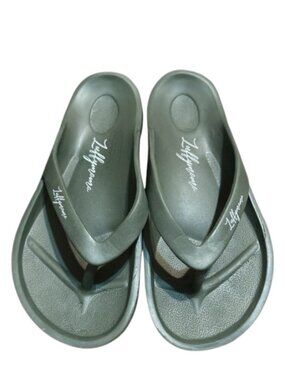 Luffymomo Army-Green Flip Flops/ Sandals/ Slip-On Thong Size 8